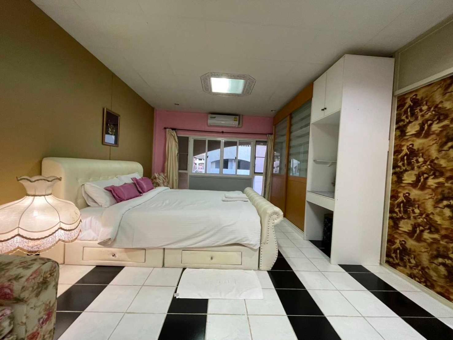 Oyo 75486 Anna Residence Jomtien Kültér fotó