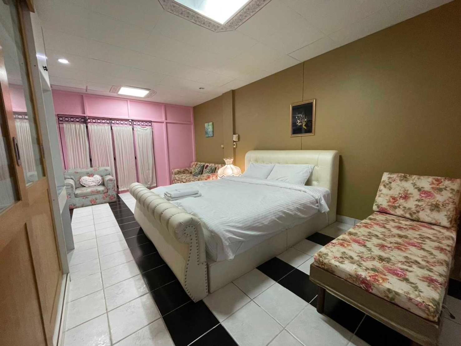 Oyo 75486 Anna Residence Jomtien Kültér fotó