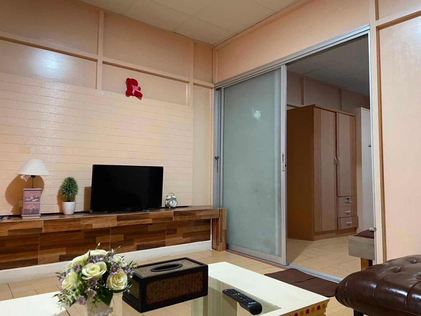Oyo 75486 Anna Residence Jomtien Kültér fotó