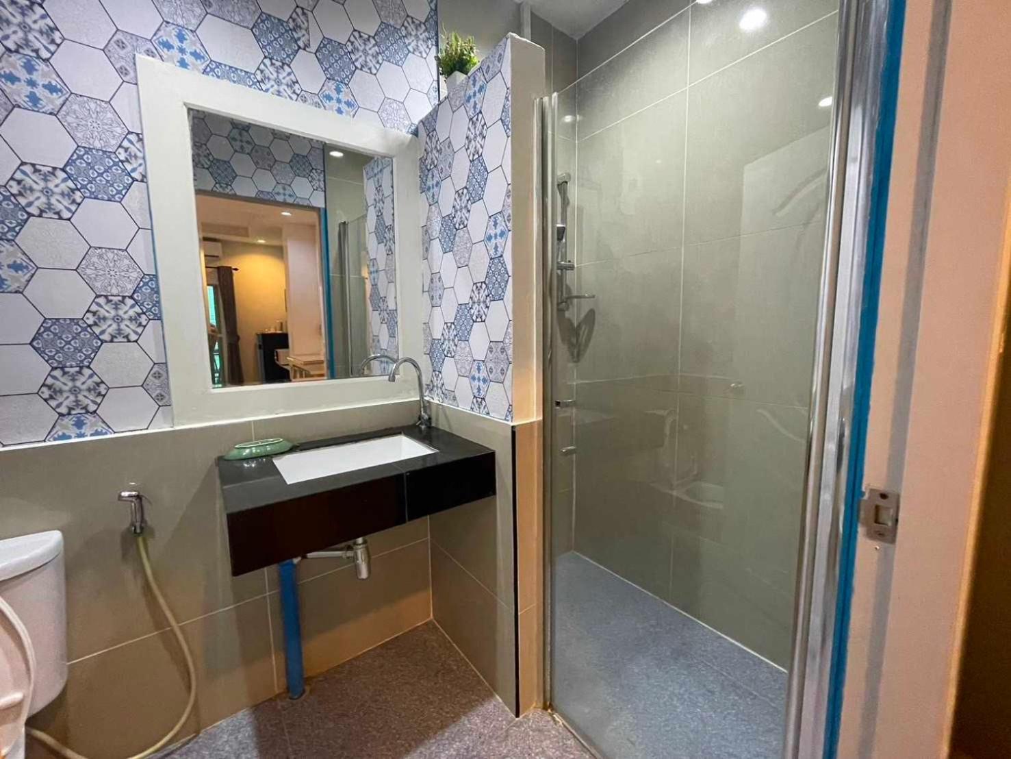 Oyo 75486 Anna Residence Jomtien Kültér fotó