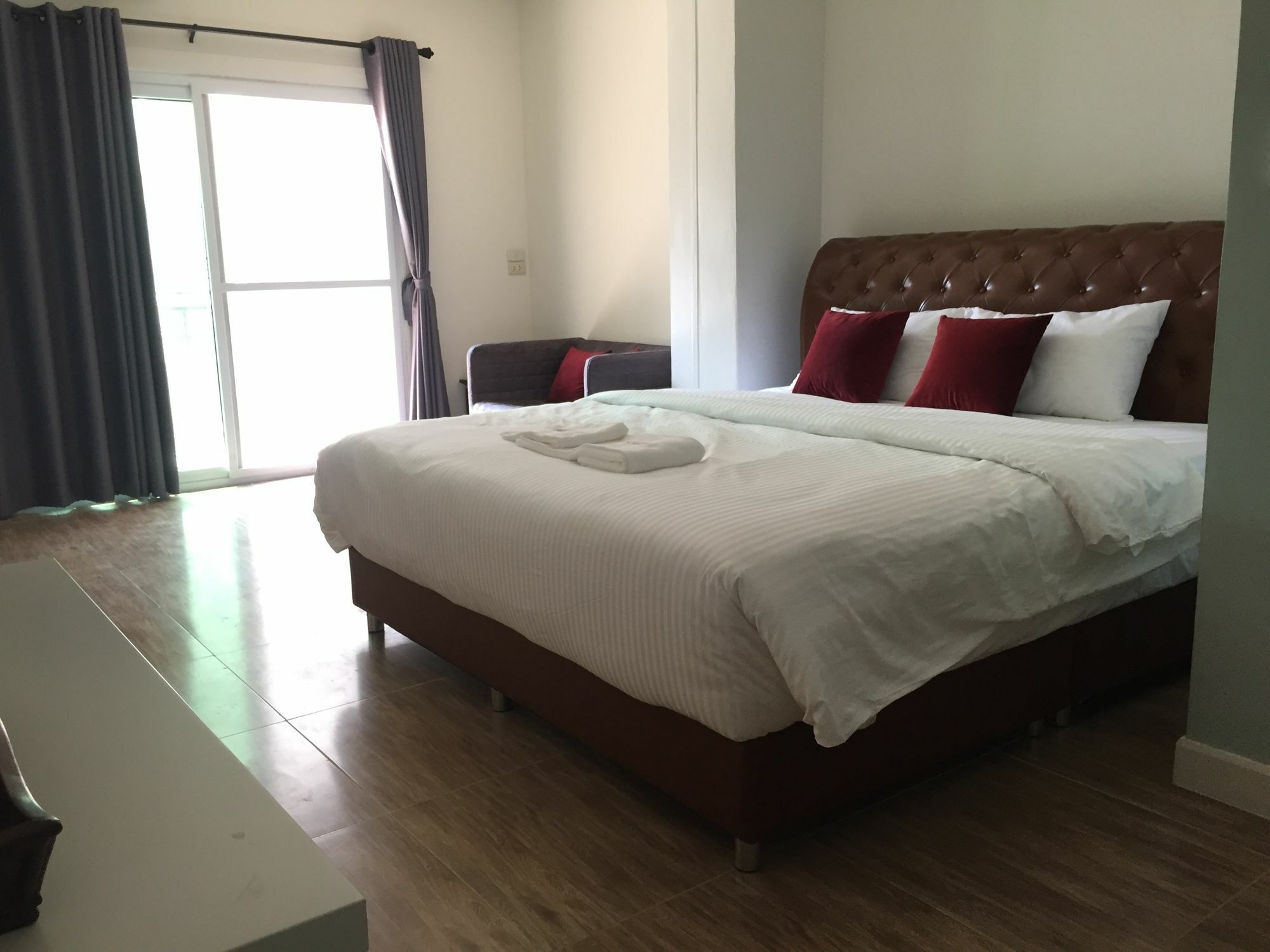 Oyo 75486 Anna Residence Jomtien Kültér fotó